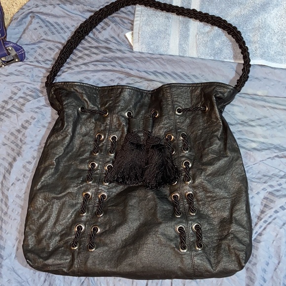 EUC SHIH by Stephanie Lin Black Leather drawstring Shoulder Bag - Picture 8 of 16